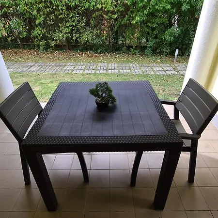 מלון דירות Hideaway Apartments