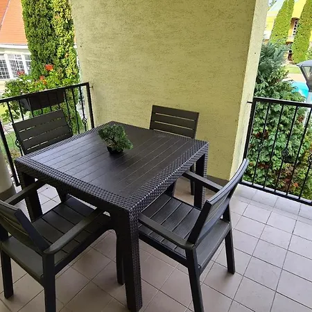 Hideaway Apartments * Шиофок