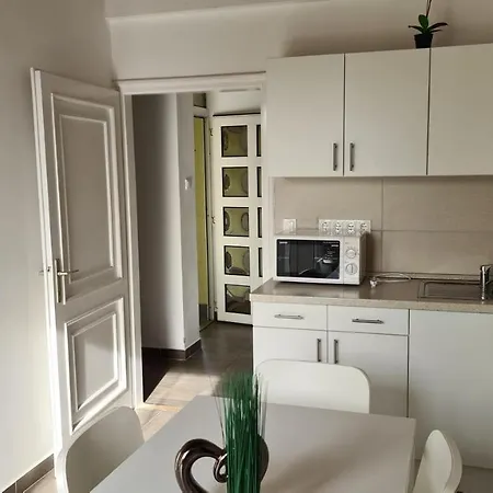 Hideaway Apartments *