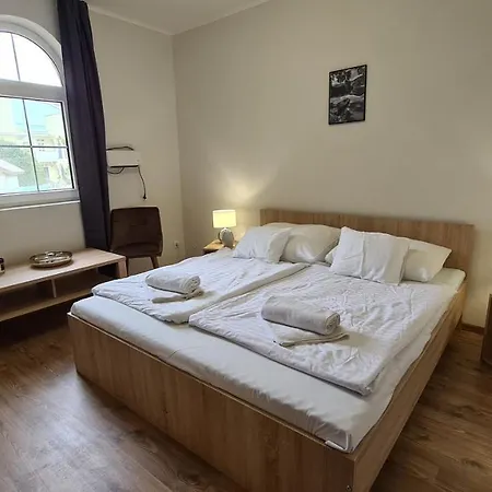 Апарт-отель Hideaway Apartments Шиофок