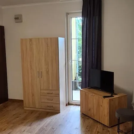 Hideaway Apartments מלון דירות *