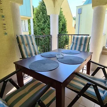 Апарт-отель Hideaway Apartments Шиофок