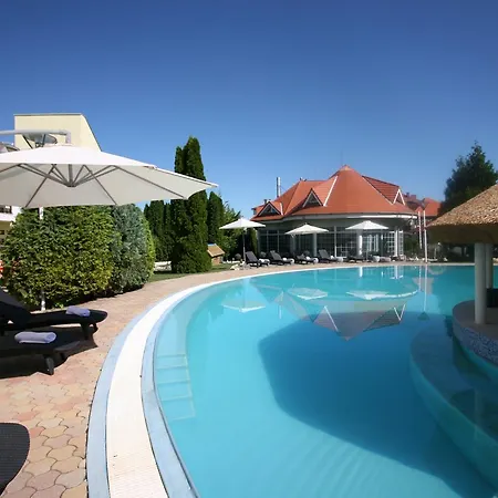 Hideaway Apartments Апарт-отель Шиофок
